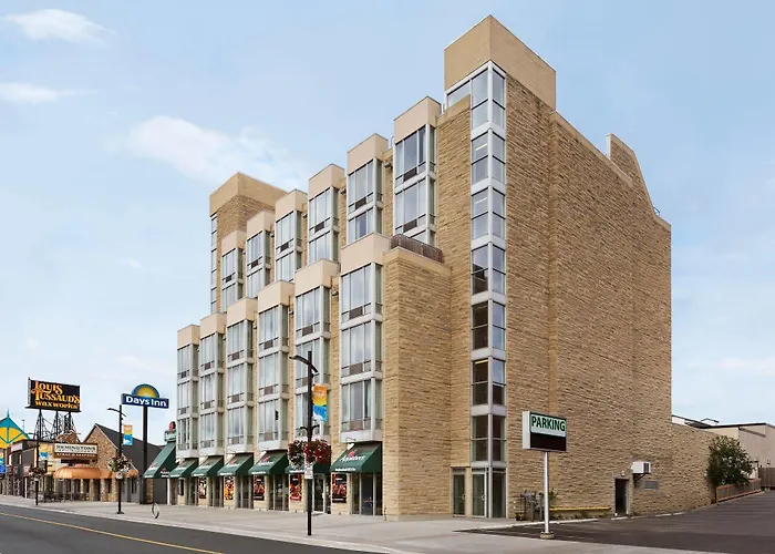 Falls & InnSpa Hotel